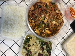 -周良天山牛杂城(天山路总店)