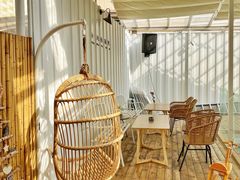 -花苑里咖啡(威远店)