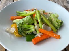 -MONICH牛排融合餐厅(和义大道购物中心店)