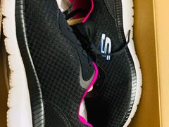 -SKECHERS 斯凯奇(上海国际时尚中心店)