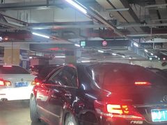 -龙湖天街-停车场