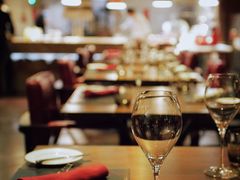 -恰餐厅及酒吧 CHAR Bar & Grill (北京丽都皇冠假日店)