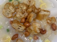 荔湾艇仔粥-伍湛记 · 广州老字号(龙津中路店)