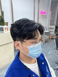 -茶发Salon·烫发染发理发