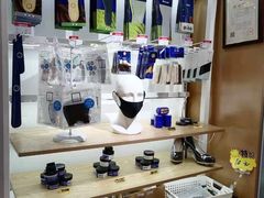 -爱革·奢品·鞋包·衣物·家居(金桥国际商业广场店)
