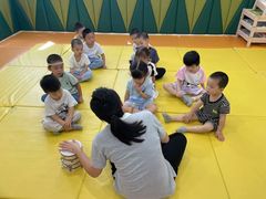 -亲亲袋鼠托育早教·思维专注力·棕熊英语(鼓楼恒力城店)