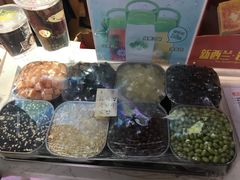 -沪上阿姨鲜果茶(世茂广场宽厚里店)