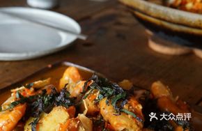 Spicy Stir-fried Freshwater Shrimp