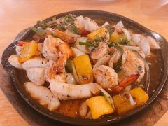 -J Daeng Seafood
