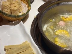 -喃喃椰·糟粕醋·椰子鸡火锅(七堡花园店)