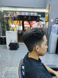 -藤野造型专业烫染接发