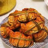 这家餐厅是真正的湖景餐厅，风景超惬意！阳澄湖大闸蟹