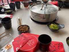 -今日潮牛(张江万科翡翠公园店)