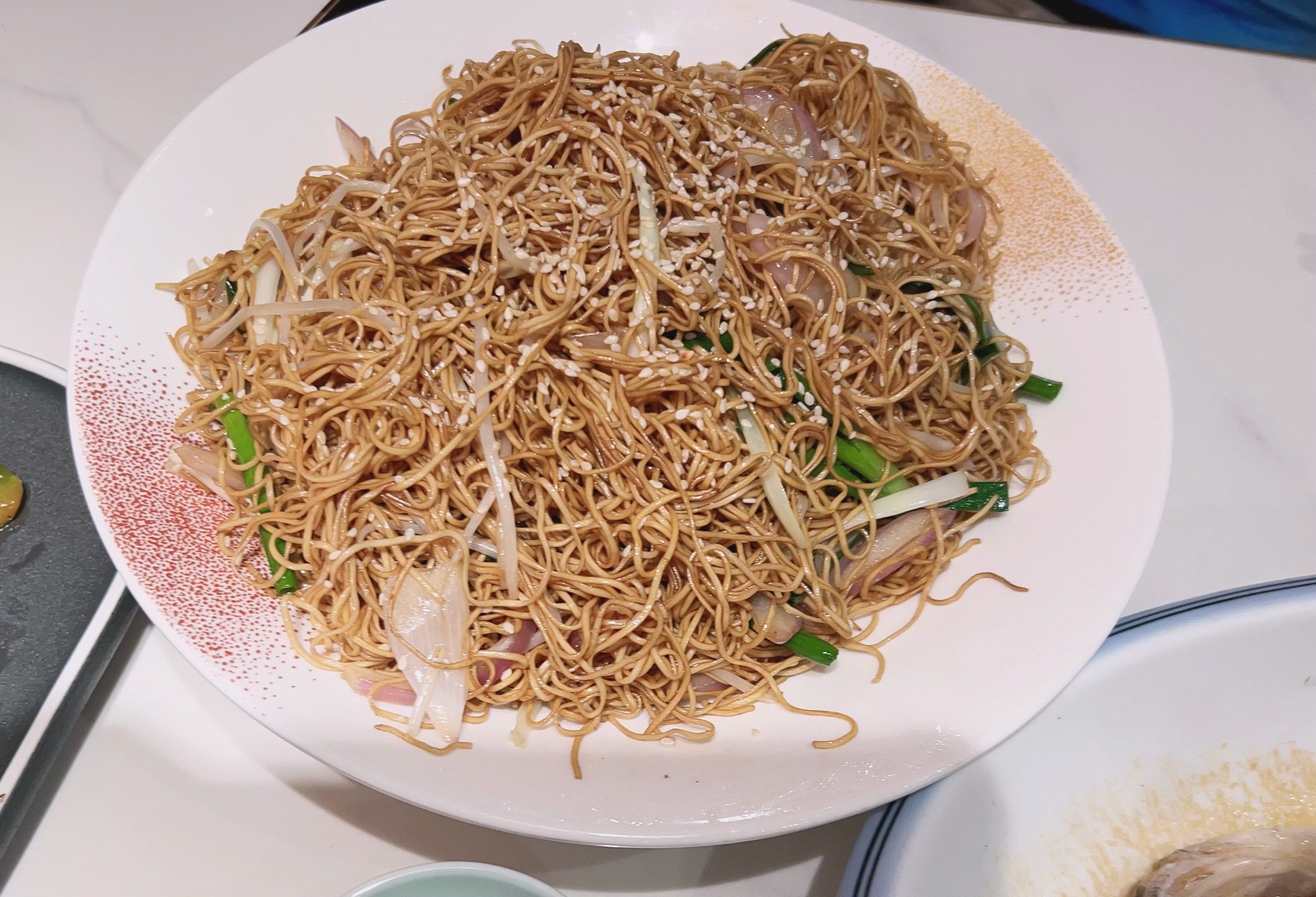海珠广场附近有不少美食,可我们今晚还是选