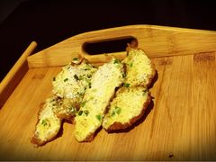 -HIHE Bistro·Oyster Bar(华熙live店)