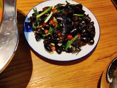 -野山舂·贵州现舂酸汤火锅(鸿通城店)