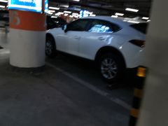 -旺墩道135融盛商务中心-停车场