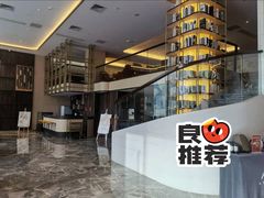 -深圳龙华大浪商业中心亚朵X酒店