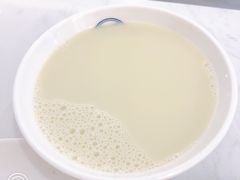 -李与白包子铺(桐梓林店)