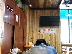 大堂-陇上全荟兰州传统牛肉面(延吉路店)