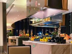自助取餐区-金陵饭店 56F 家·海鲜火锅餐厅