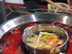 鸳鸯锅-星鸿社重庆老火锅