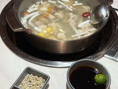 -喃喃椰·糟粕醋·椰子鸡火锅(七堡花园店)