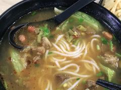 -龙记桂林米粉(财满街店)
