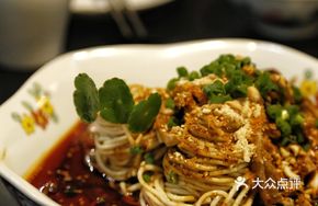 Cabbage Cold Noodles with Chicken