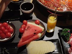 -湊湊火锅·茶憩(杭州湖滨银泰in77店)