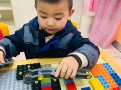 -爱婴堡呗早教中心(绿地·乐和城·壹天地时尚广场店)