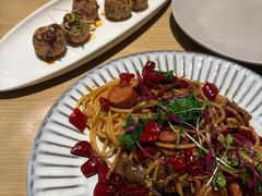 野菌辣香肠意面-本处·素食·融合料理(南油店)