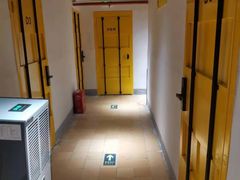 -美立方自助仓(新华医院店)