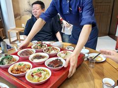 -蓝田九大碗民俗食府(蓝田店)