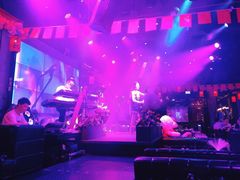 -喜鹊音乐酒馆(西街店)