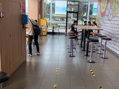 大堂-麦当劳(鲤鱼门店)