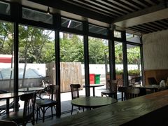 -星巴克(西藏路店)