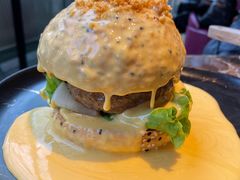 瀑布芝士牛肉汉堡-Let'sBURGERplus·非常创意汉堡(三里屯店)