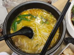-花馬肆.云南过桥米线(汉神购物广场现场熬汤店)