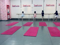 -Isee灰姑娘国际儿童艺术中心(证大·大拇指广场店)