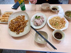 干炒牛肉河粉-百家鸡味馆(清泰店)