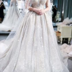 -艾米丽婚纱礼服