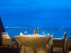 -三亚湾海居铂尔曼度假酒店