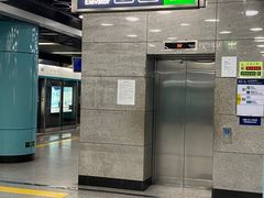 -动物园(地铁站)