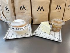 -M Stand(上海人民广场来福士店)