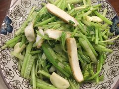 鱼豆腐炒芹菜-河上轩(湖墅北路店)