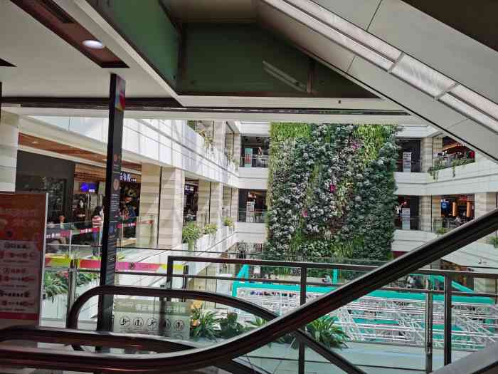 群光广场(珞喻路店)-"群光广场在街道口也是神一般的存在了,屹立.