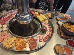 -哈哈碳都·牛肋条无限自助烤肉(台江万达店)