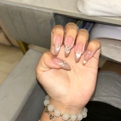 -Fanni美甲美睫皮肤管理