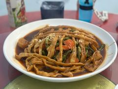 排骨豆角焖卷子-遇见小院—虹鳟鱼•农家菜(怀柔店)